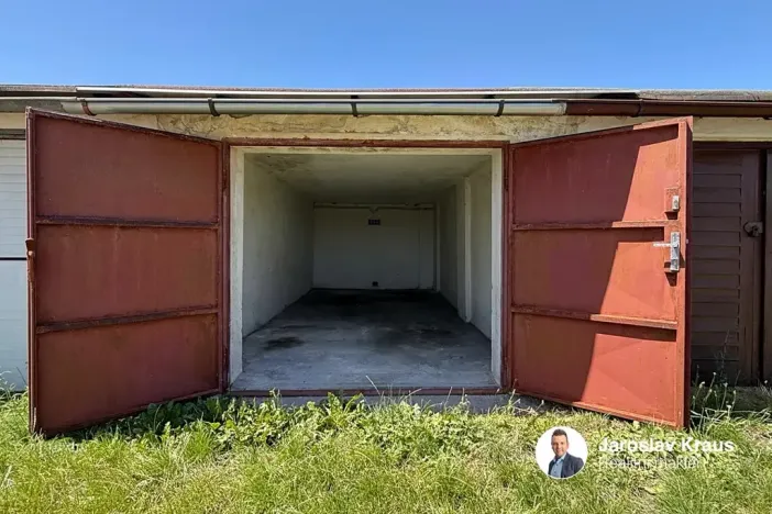 Prodej garáže, Jičín, Konecchlumského, 16 m2