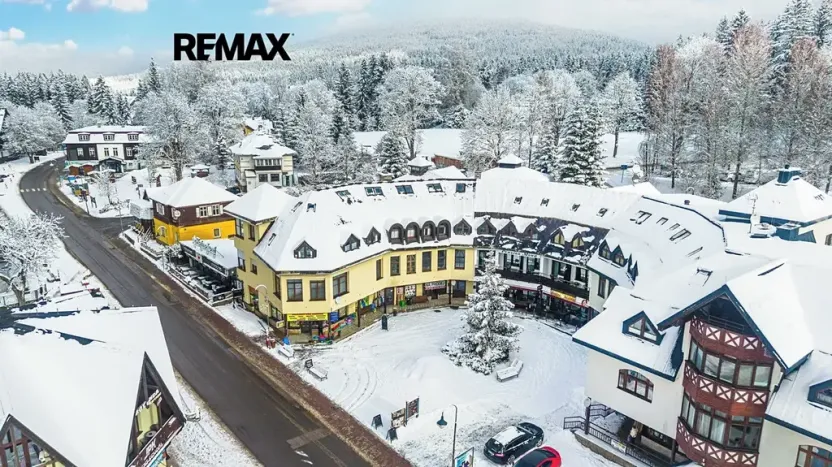 Prodej obchodního prostoru, Harrachov, 283 m2