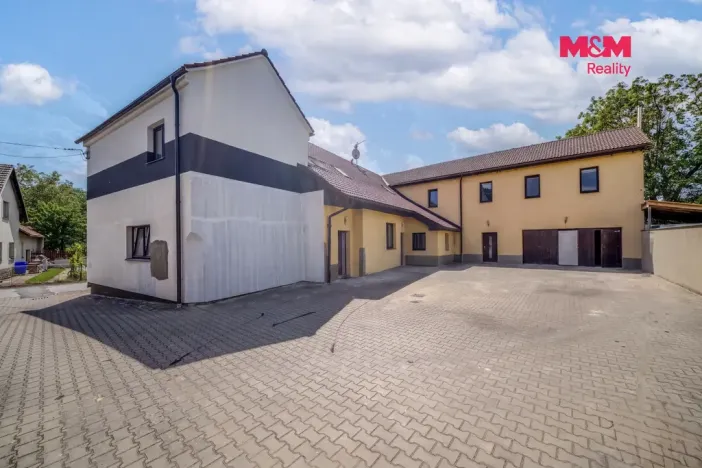 Prodej bytu 3+kk, Černíkovice, 108 m2