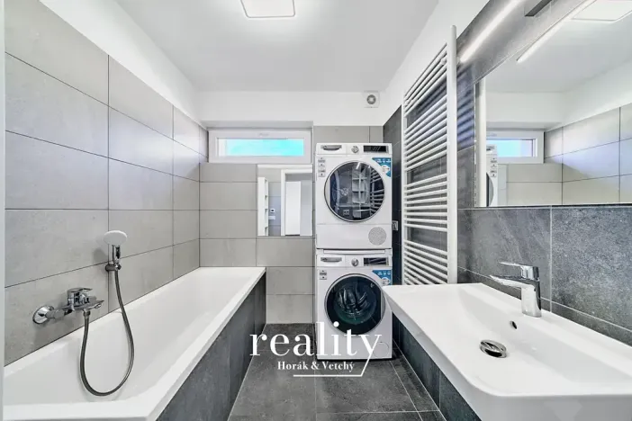 Pronájem bytu 3+kk, Znojmo, Hrušňová, 80 m2