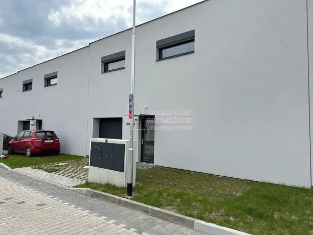 Pronájem rodinného domu, Praha - Čakovice, Kurta Hubera, 131 m2
