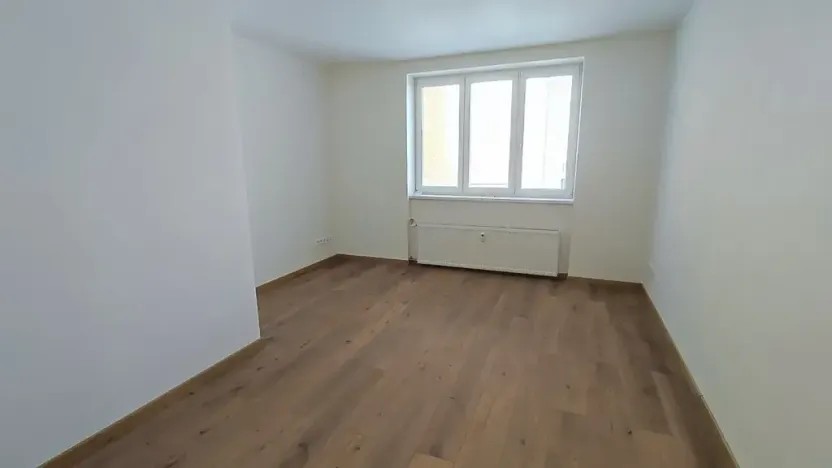 Prodej obchodního prostoru, Praha, Bělohorská, 86 m2