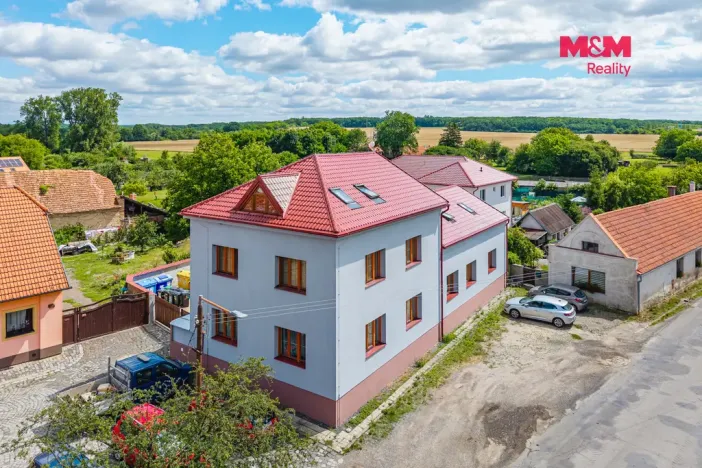 Prodej bytu 2+1, Rožďalovice, Náměstí, 63 m2