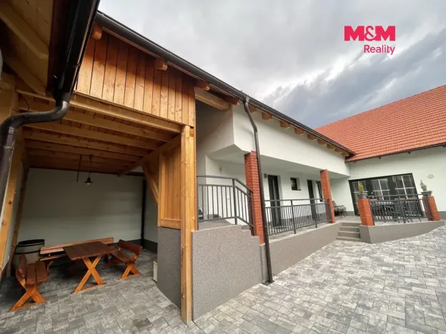 Prodej rodinného domu, Kobylí, 350 m2