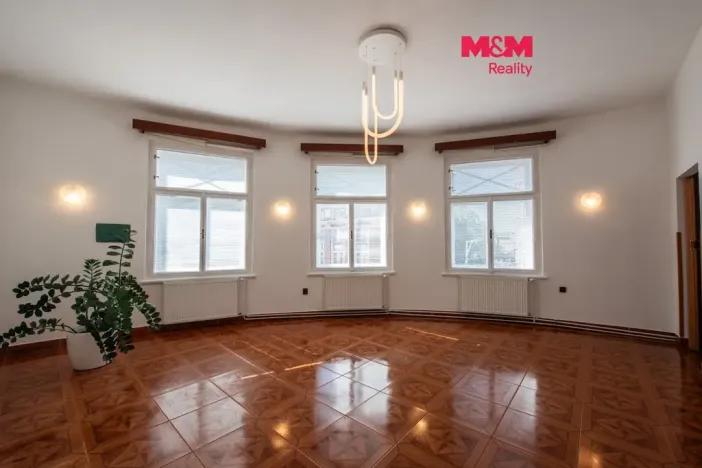 Pronájem kanceláře, Hradec Králové, Šafaříkova, 53 m2