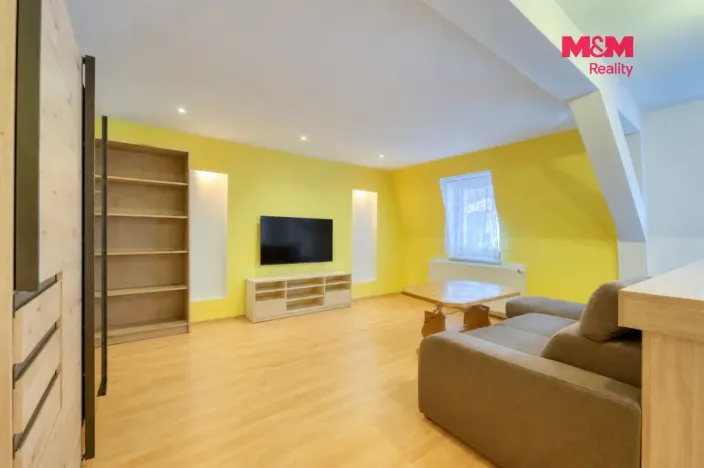 Prodej bytu 4+kk, Cheb, Růžový kopeček, 158 m2