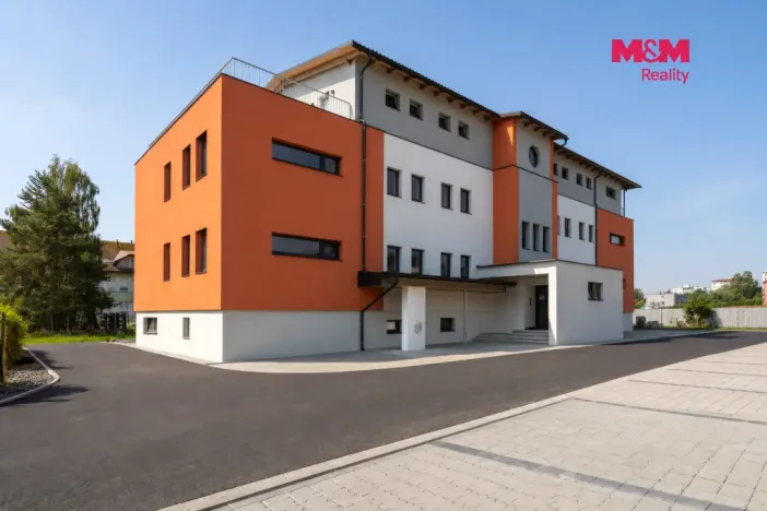 Prodej bytu 4+kk, Zubří, Hlavní, 77 m2
