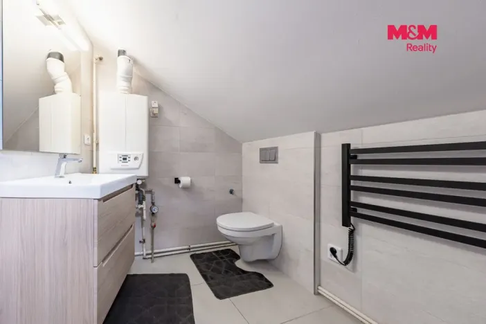 Prodej bytu 3+kk, Rožďalovice, Náměstí, 75 m2