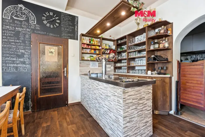 Prodej restaurace, Velké Březno - Valtířov, 350 m2