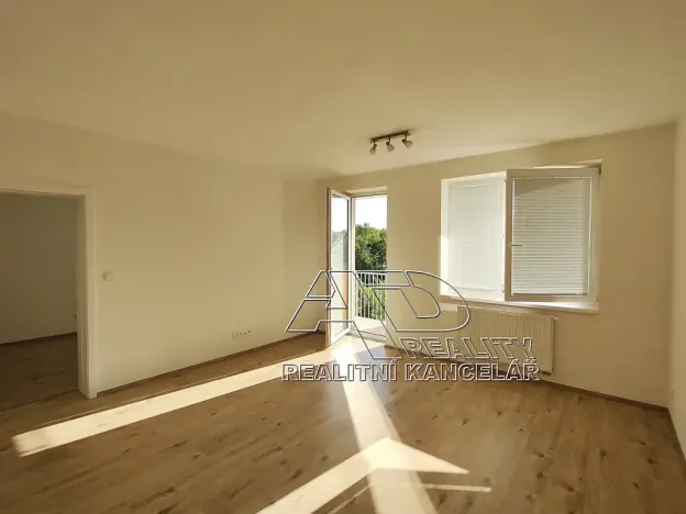 Pronájem bytu 2+kk, České Budějovice, Husova tř., 47 m2