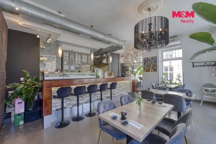 Pronájem obchodního prostoru, Mariánské Lázně, Ruská, 108 m2