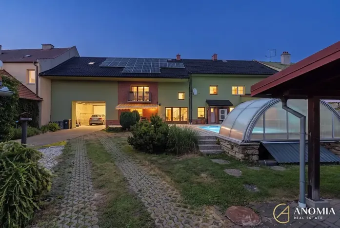 Prodej rodinného domu, Tučín, 332 m2