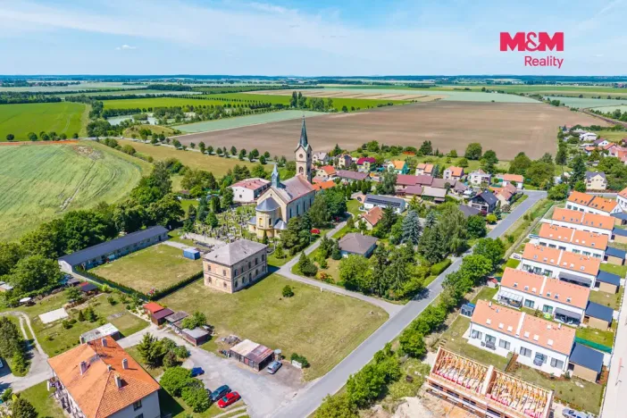 Prodej pozemku pro bydlení, Dvory - Veleliby, 618 m2