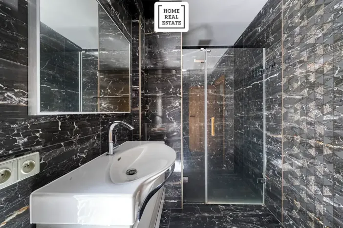 Prodej bytu 3+kk, Karlovy Vary, Šumavská, 171 m2