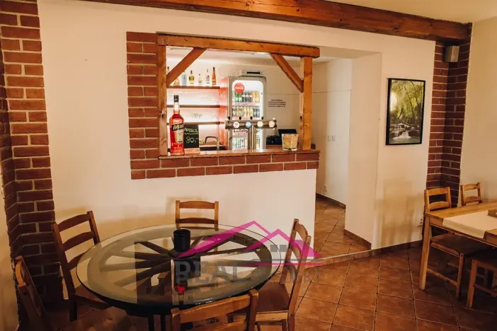 Prodej restaurace, Čebín, 180 m2