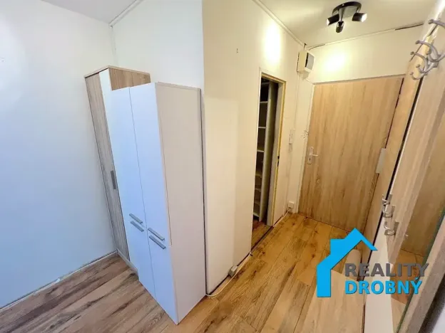 Pronájem bytu 3+1, Děčín, Čsl. armády, 66 m2