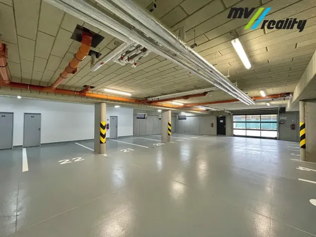 Pronájem garážového stání, Lysá nad Labem, Šípková, 12 m2