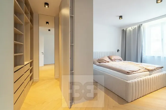 Pronájem bytu 4+kk, Praha - Karlín, Sokolovská, 183 m2