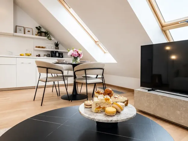 Prodej ubytování, Praha - Smíchov, Bieblova, 57 m2