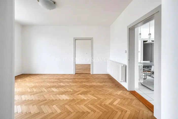 Prodej vily, Křižanov, Benešovo náměstí, 530 m2