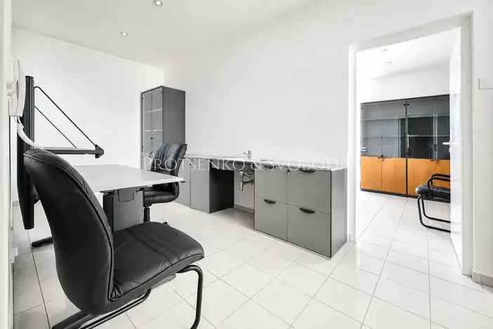 Prodej ordinace, Křižanov, Benešovo náměstí, 530 m2