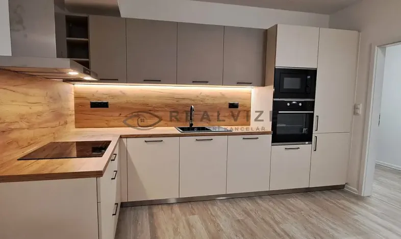 Pronájem bytu 3+kk, České Budějovice, Čakovská, 84 m2
