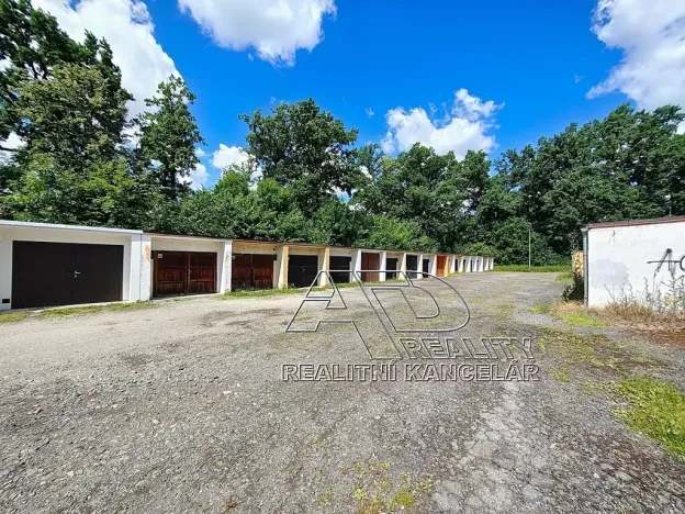 Prodej garáže, Hluboká nad Vltavou, 16 m2