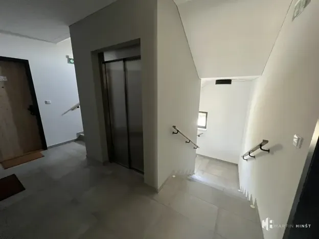 Pronájem bytu 1+kk, Praha - Hlubočepy, Dostalové, 28 m2