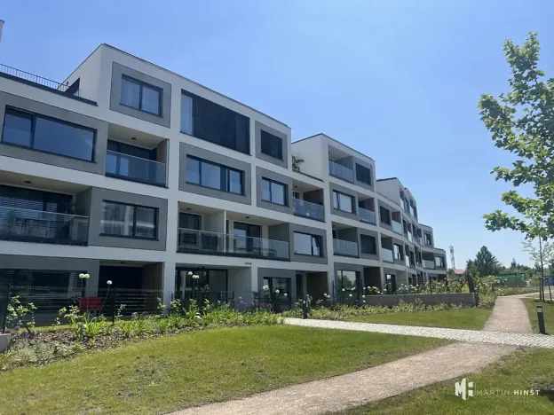 Pronájem bytu 1+kk, Praha - Hlubočepy, Dostalové, 28 m2