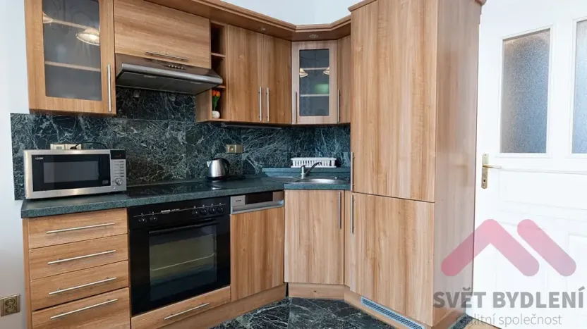 Pronájem bytu 2+kk, Praha - Karlín, Sokolovská, 47 m2