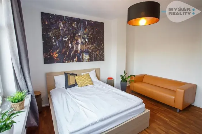 Pronájem bytu 2+kk, Praha - Karlín, Pobřežní, 56 m2