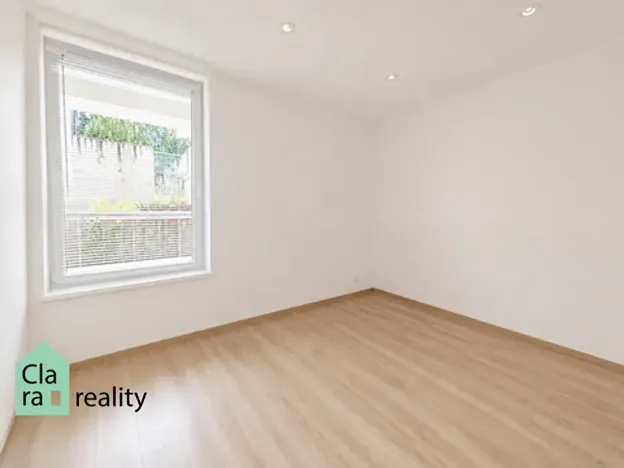 Pronájem bytu 3+kk, Praha - Podolí, Jeremenkova, 72 m2