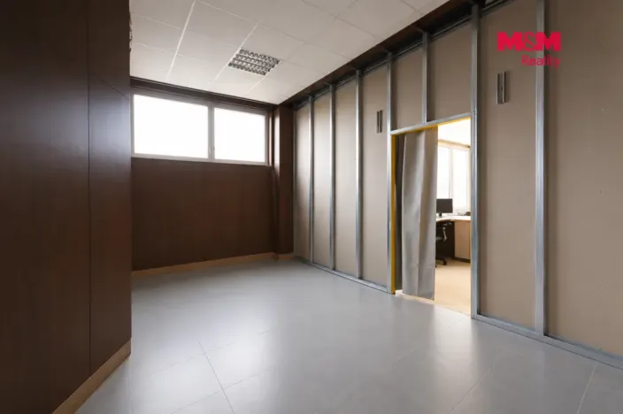 Pronájem obchodního prostoru, Plzeň - Jižní Předměstí, Husova, 93 m2
