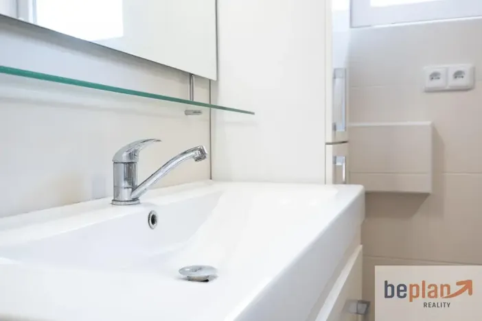 Prodej rodinného domu, Drnholec, Tyršova, 300 m2