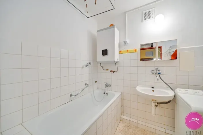 Pronájem bytu 2+1, Olomouc, Ladova, 58 m2