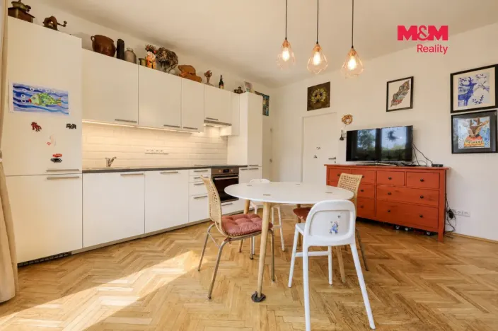 Prodej bytu 3+kk, Karlovy Vary - Drahovice, Mánesova, 68 m2
