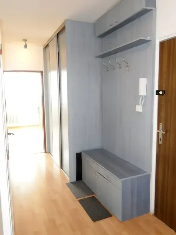 Pronájem bytu 3+1, Praha - Prosek, Zárybská, 67 m2