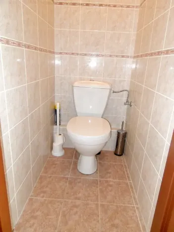Pronájem bytu 3+1, Praha - Prosek, Zárybská, 67 m2