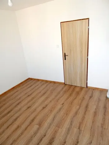 Pronájem bytu 3+1, Praha - Prosek, Zárybská, 67 m2