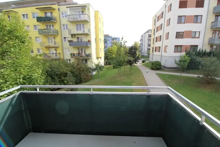 Pronájem bytu 1+kk, Praha - Čakovice, Bermanova, 36 m2