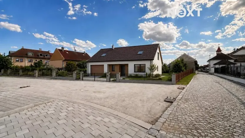 Prodej pozemku pro bydlení, Chropyně, Berniska, 689 m2