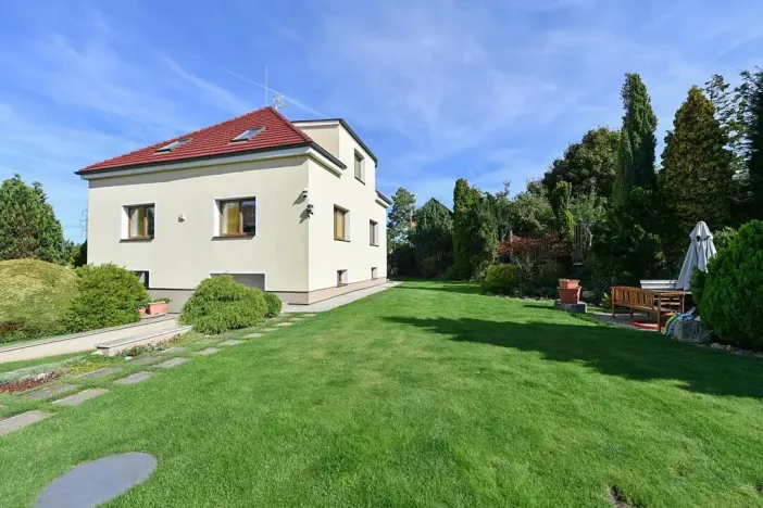 Prodej rodinného domu, Statenice, 202 m2