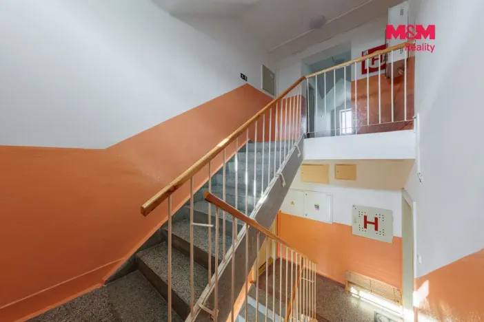 Prodej bytu 3+1, Ostrov, Masarykova, 87 m2