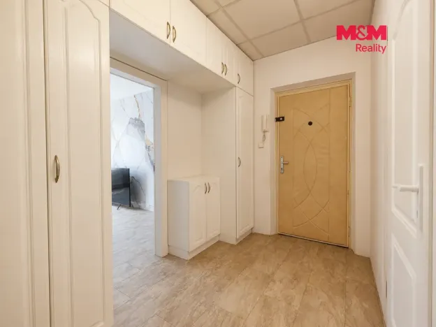 Pronájem bytu 1+1, Kadaň, Chomutovská, 35 m2