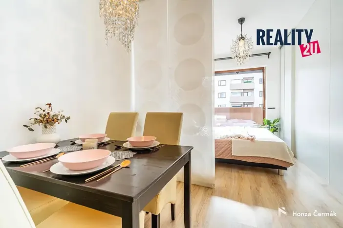 Pronájem bytu 1+kk, Brno, Kigginsova, 52 m2