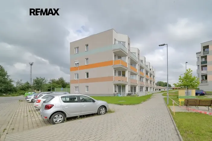 Pronájem bytu 2+kk, Velký Osek, U hřiště, 60 m2