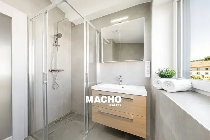 Pronájem bytu 2+kk, Mníšek pod Brdy, 5. května, 53 m2