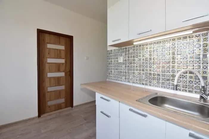Pronájem bytu 2+1, Klášterec nad Ohří, Václava Řezáče, 57 m2