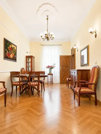 Prodej bytu 3+1, Praha - Malá Strana, Petřínská, 102 m2