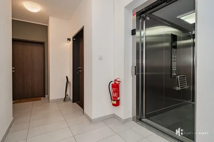 Pronájem bytu 1+kk, Praha - Horní Měcholupy, Nad přehradou, 30 m2